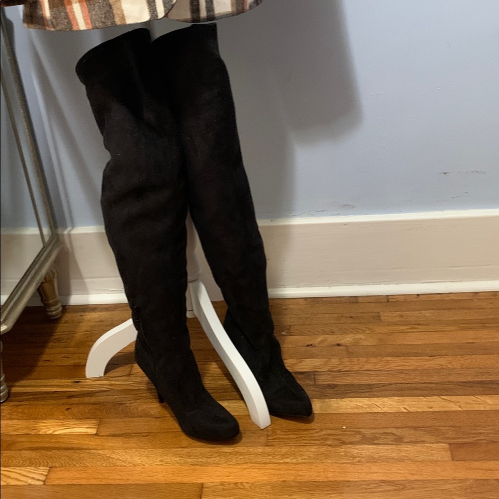 Black Faux suede thigh, high boots size 8 1/2 - Picture 2 of 5